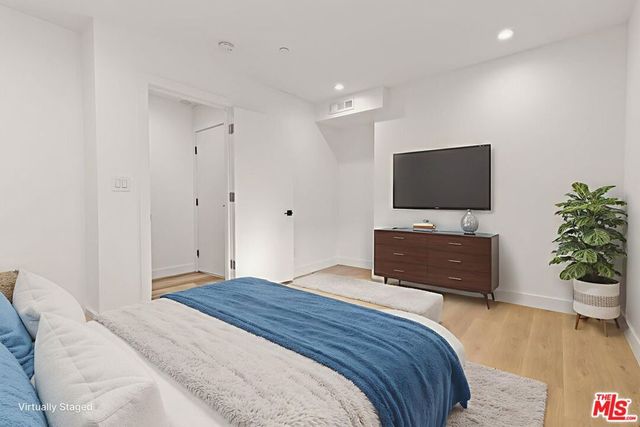 803 N Harvard Boulevard B, Los Angeles, CA 90029