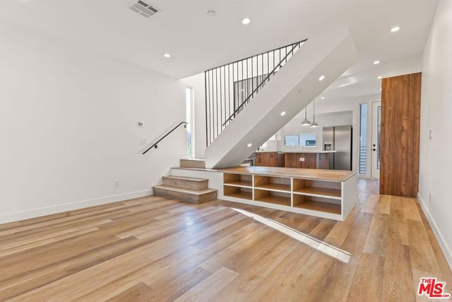 803 N Harvard Boulevard B, Los Angeles, CA 90029