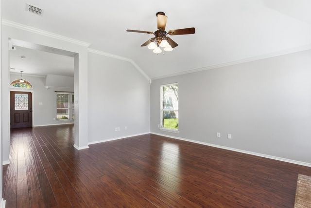 1343 Edmonton Drive, Lewisville, TX 75077