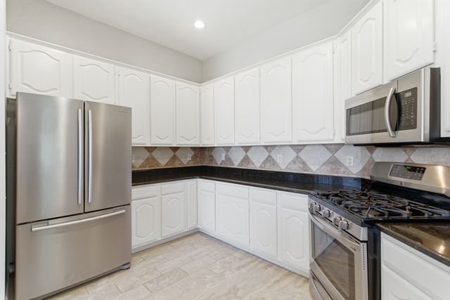 1343 Edmonton Drive, Lewisville, TX 75077