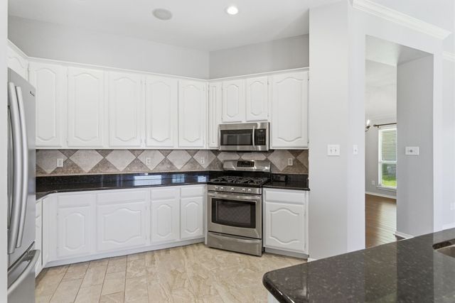 1343 Edmonton Drive, Lewisville, TX 75077