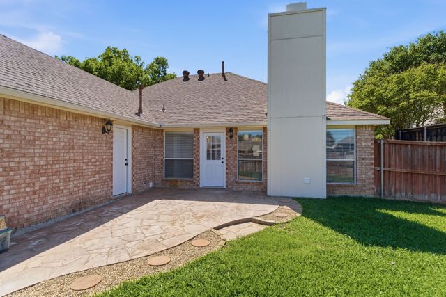1343 Edmonton Drive, Lewisville, TX 75077