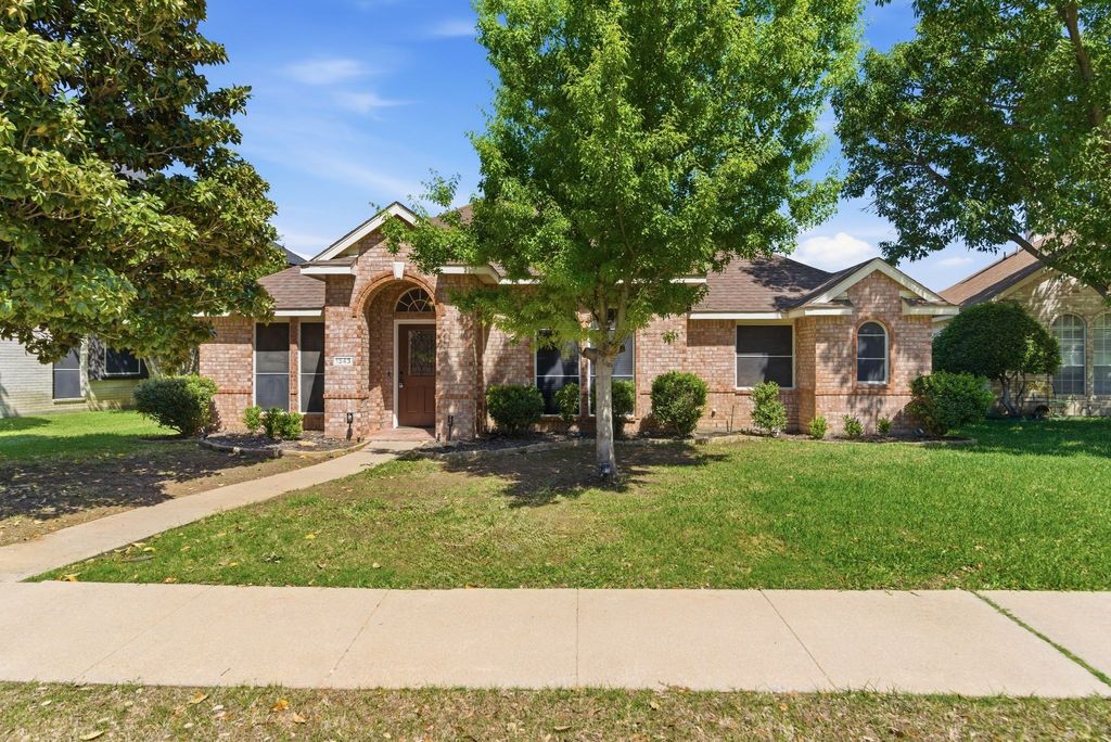 1343 Edmonton Drive, Lewisville, TX 75077