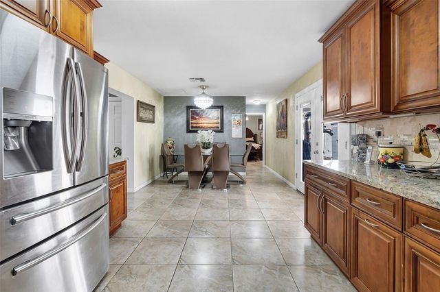 3125 W HENRY AVENUE, Tampa, FL 33614