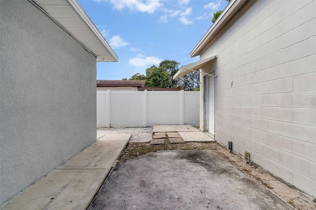 3125 W HENRY AVENUE, Tampa, FL 33614