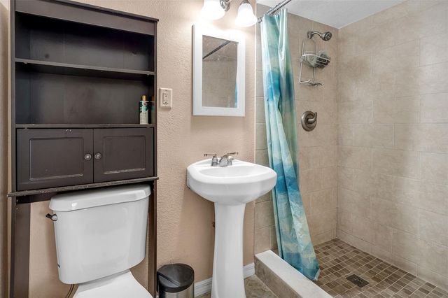 3125 W HENRY AVENUE, Tampa, FL 33614