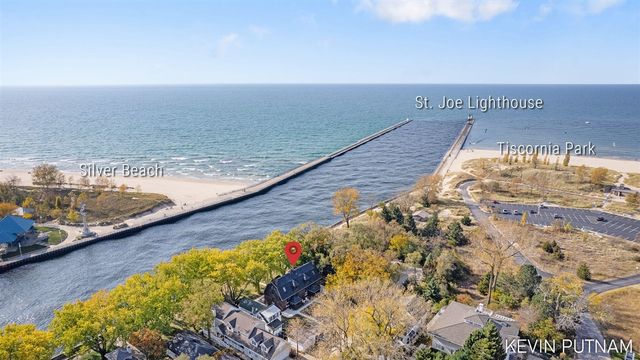 103 N Pier Street, Saint Joseph, MI 49085