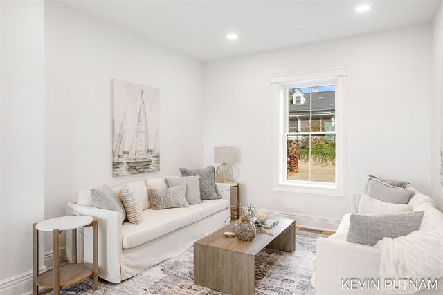 103 N Pier Street, Saint Joseph, MI 49085