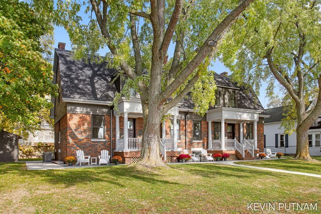 103 N Pier Street, Saint Joseph, MI 49085