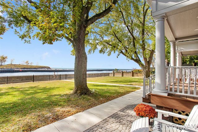 103 N Pier Street, Saint Joseph, MI 49085