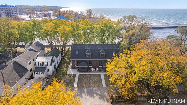 103 N Pier Street, Saint Joseph, MI 49085