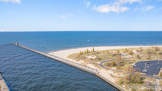 103 N Pier Street, Saint Joseph, MI 49085