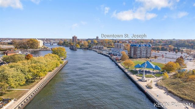 103 N Pier Street, Saint Joseph, MI 49085
