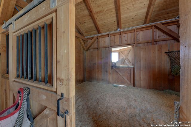 510 Patten DR, Johnson City, TX 78636