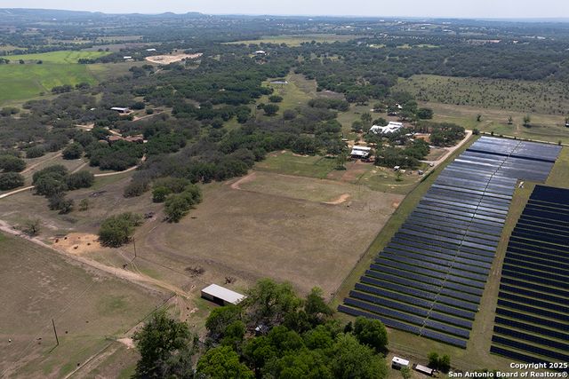 510 Patten DR, Johnson City, TX 78636