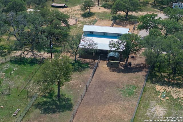 510 Patten DR, Johnson City, TX 78636