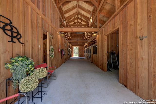 510 Patten DR, Johnson City, TX 78636