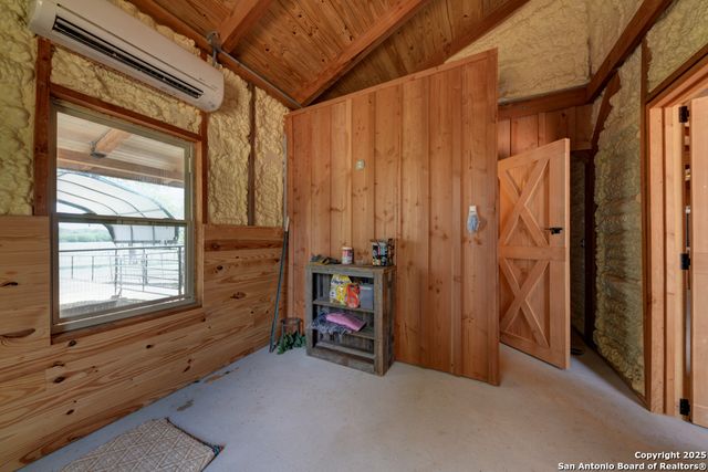 510 Patten DR, Johnson City, TX 78636