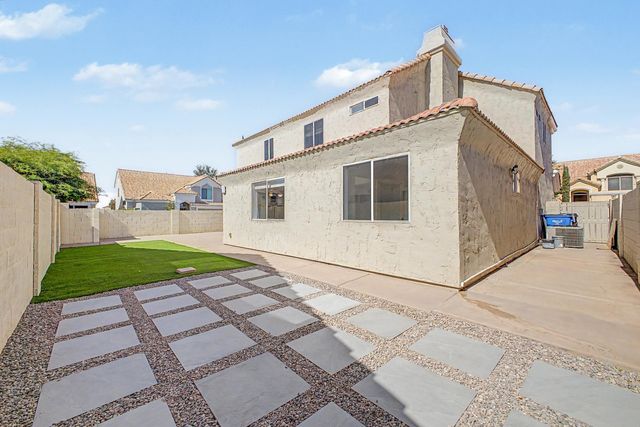 1006 S Tiago Drive, Gilbert, AZ 85233