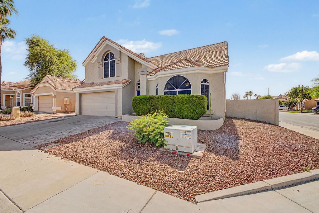 1006 S Tiago Drive, Gilbert, AZ 85233