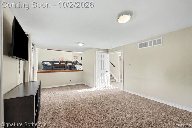 4071 Ironside Drive, Waterford, MI 48329