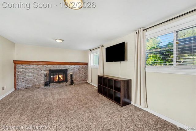 4071 Ironside Drive, Waterford, MI 48329