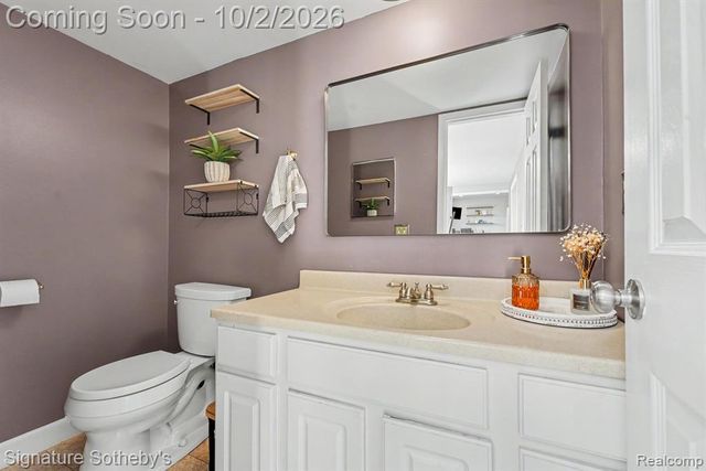 4071 Ironside Drive, Waterford, MI 48329