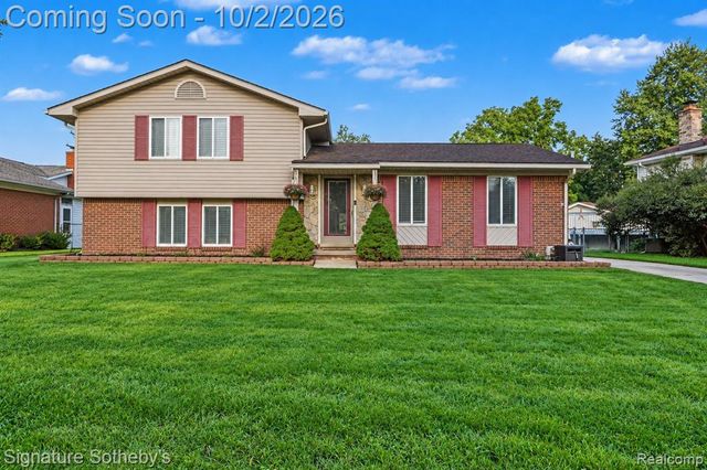 4071 Ironside Drive, Waterford, MI 48329