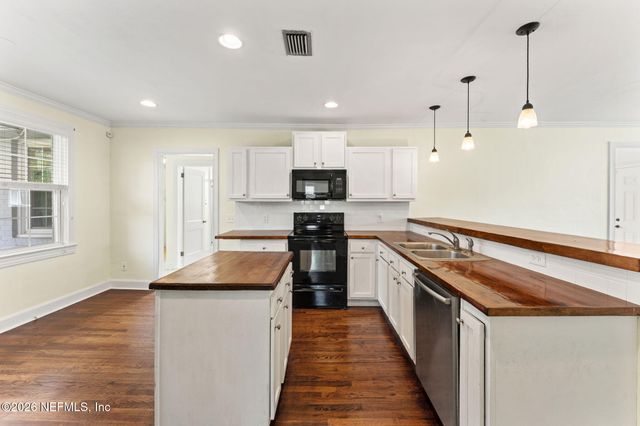 4311 DEMEDICI Avenue, Jacksonville, FL 32210