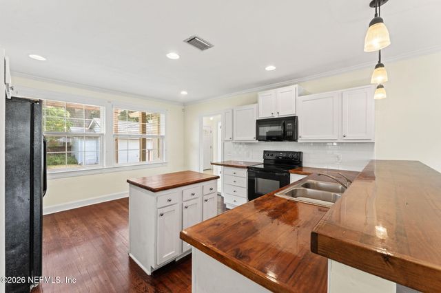 4311 DEMEDICI Avenue, Jacksonville, FL 32210