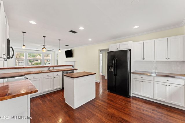 4311 DEMEDICI Avenue, Jacksonville, FL 32210