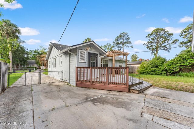 4311 DEMEDICI Avenue, Jacksonville, FL 32210