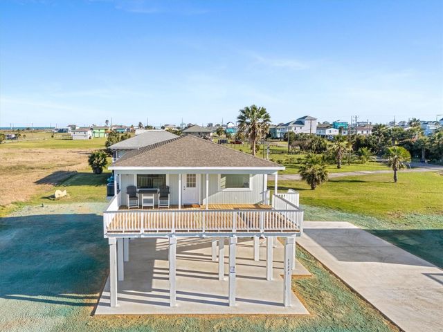 3903 2nd Street, Galveston, TX 77554