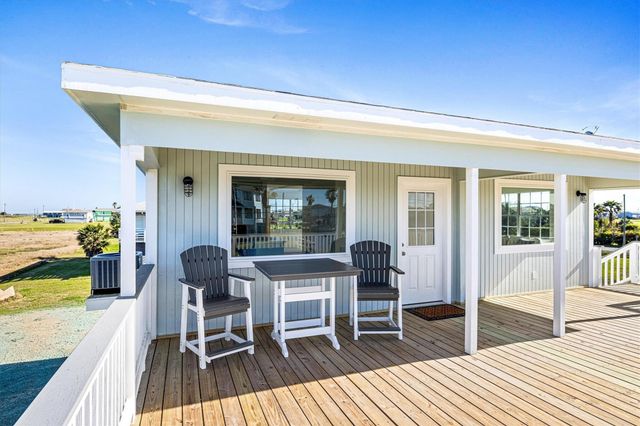 3903 2nd Street, Galveston, TX 77554