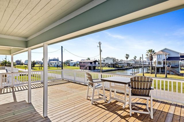 3903 2nd Street, Galveston, TX 77554