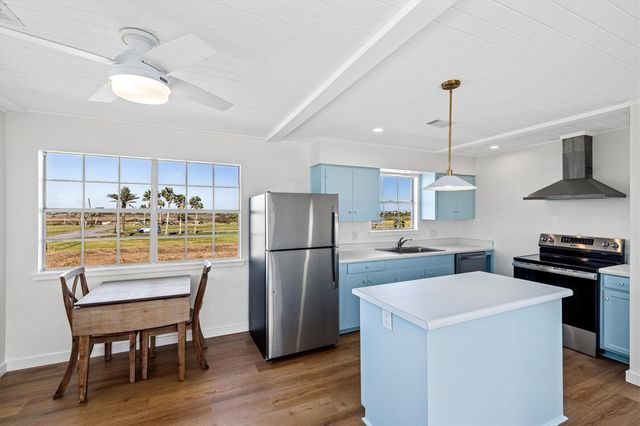 3903 2nd Street, Galveston, TX 77554