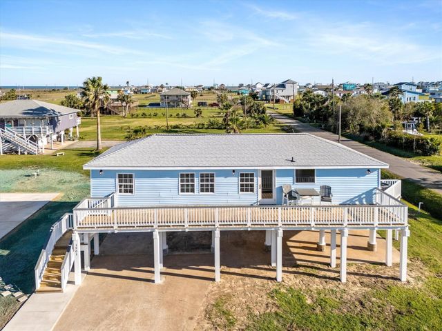 3903 2nd Street, Galveston, TX 77554