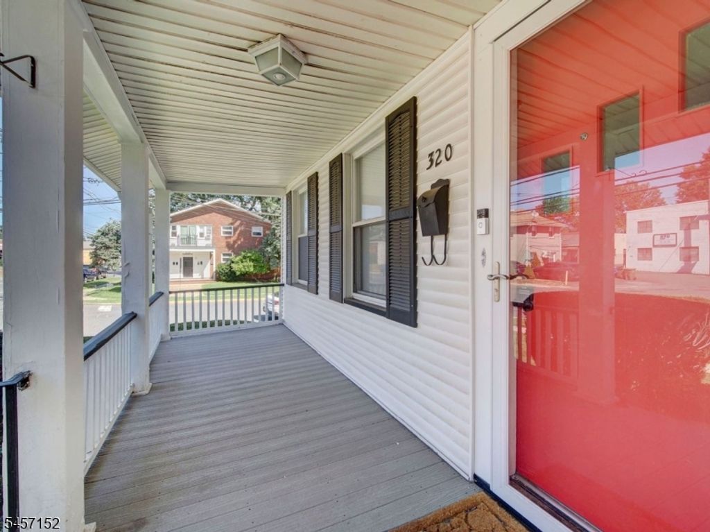 320 E 1St Ave, Roselle Boro, NJ 07203 — photo 4