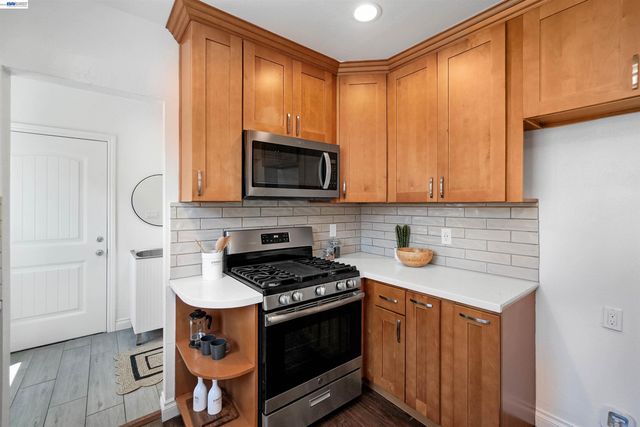542 Adams St, Albany, CA 94706