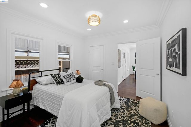 542 Adams St, Albany, CA 94706