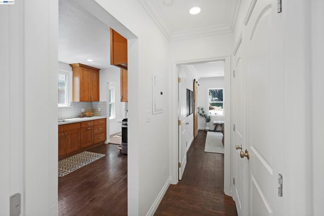 542 Adams St, Albany, CA 94706