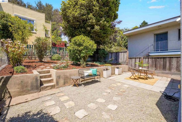542 Adams St, Albany, CA 94706
