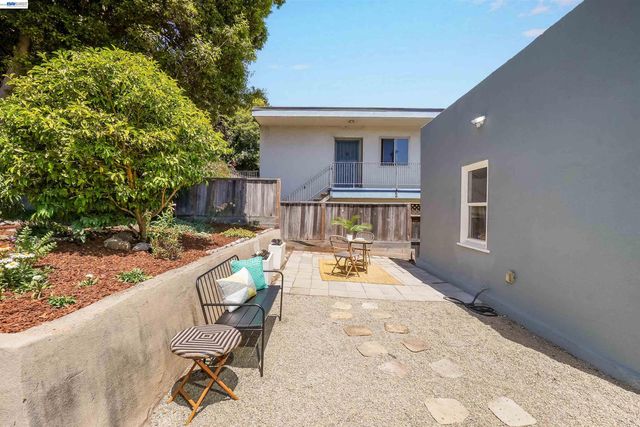 542 Adams St, Albany, CA 94706