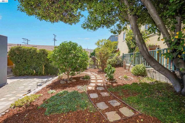 542 Adams St, Albany, CA 94706