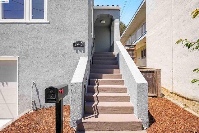 542 Adams St, Albany, CA 94706