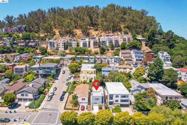 542 Adams St, Albany, CA 94706