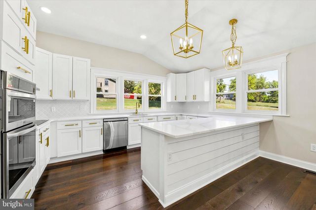 1376 COLLEGE HILL DR, Cheyney, PA 19319