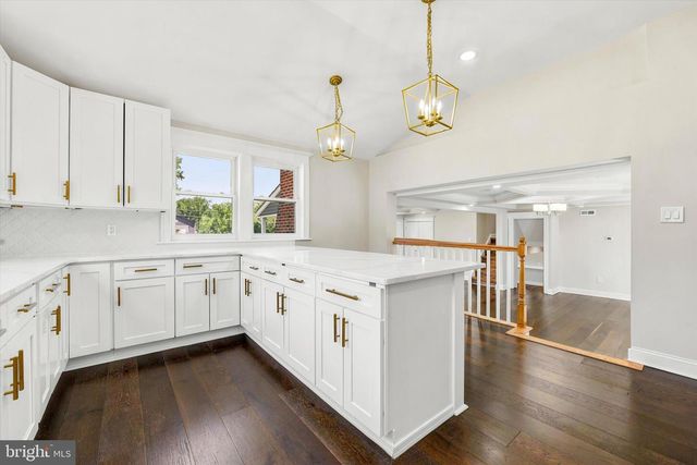 1376 COLLEGE HILL DR, Cheyney, PA 19319