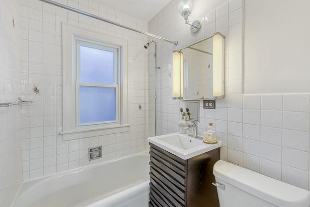 3904 43rd Avenue S, Minneapolis, MN 55406