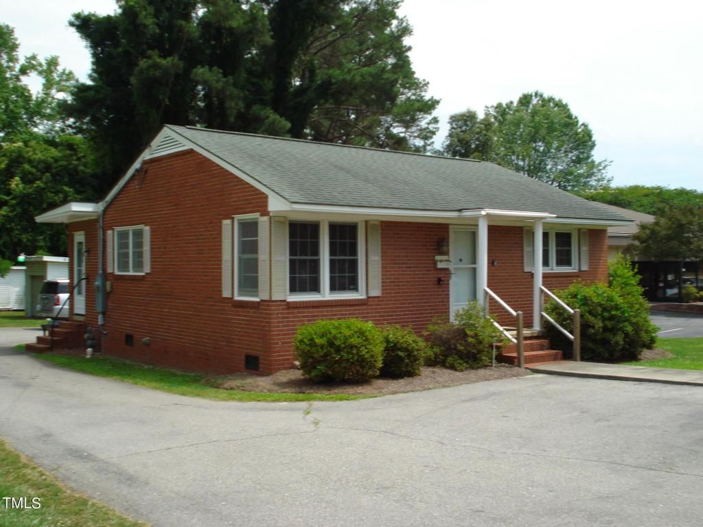 608 N Ellis Avenue, Dunn, NC 28334